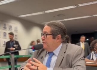 Prefeitura de Rio das Ostras cria gratificação que pune professores doentes, denuncia deputado